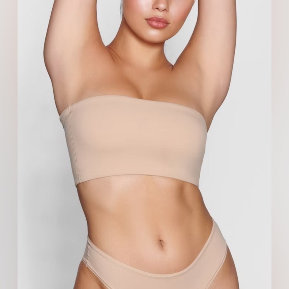 SKIMS Fits Everybody Seamless Bandeau Bra Nude Sand XS Strapless Bralette NWT